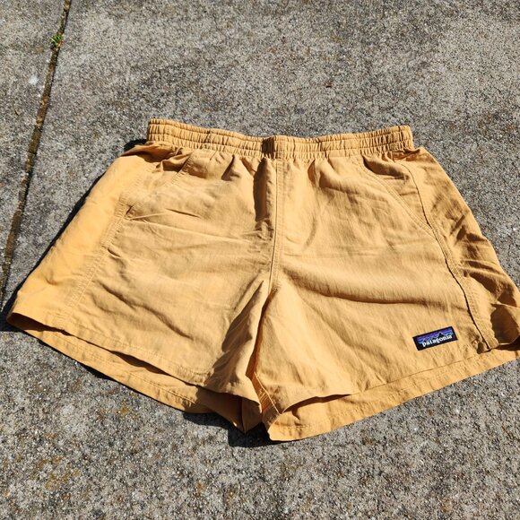 Four Patagonia Baggies Shorts - Picture 5 of 14